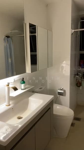 The Bayshore, 22 Bayshore Road, 2 Bedrooms, 926 sqft, Condominium For Rent, by Kenneth Khoo, 500190457 - Bathroom - PropertyGuru.com.sg