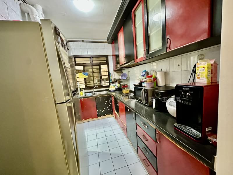 772 Bedok Reservoir View, 772 Bedok Reservoir View, 3 Bedrooms, 1,130 sqft, HDB Flat For Sale, by Evon Tan 陈玉凤, 500190459 - Kitchen - PropertyGuru.com.sg