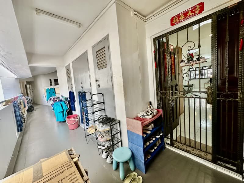 772 Bedok Reservoir View, 772 Bedok Reservoir View, 3 Bedrooms, 1,130 sqft, HDB Flat For Sale, by Evon Tan 陈玉凤, 500190459 - Corridor - PropertyGuru.com.sg