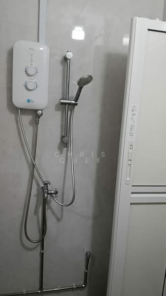 301 Tampines Street 32, 301 Tampines Street 32, Room Rental, 150 sqft, HDB Flat For Rent, by Chris Quek, 500190460 - Bathroom - PropertyGuru.com.sg