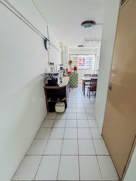 653 Yishun Avenue 4, 653 Yishun Avenue 4, 3 Bedrooms, 904 sqft, HDB Flat For Sale, by Bryan Teh, 500190462 - Kitchen - PropertyGuru.com.sg