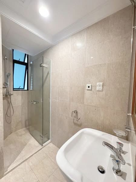 Valley Park, 479 River Valley Road, 2 Bedrooms, 1,216 sqft, Condominium For Rent, by Lynn Er, 500190465 - Bathroom - PropertyGuru.com.sg