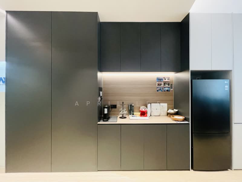 The Central, 8 Eu Tong Sen Street, 872 sqft, Office For Rent, by April Lee, 500190466 - Kitchen - CommercialGuru.com.sg