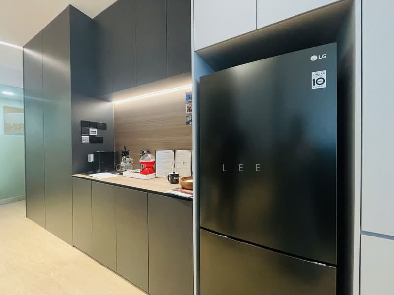 The Central, 8 Eu Tong Sen Street, 872 sqft, Office For Rent, by April Lee, 500190466 - Kitchen - CommercialGuru.com.sg