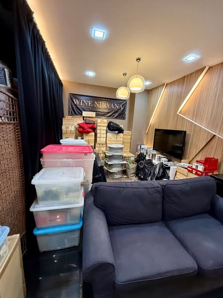 Midview City, 24 Sin Ming Lane, 1,432 sqft, Light Industrial (B1) For Rent, by Janet Wong, 500190475 - Living Room - CommercialGuru.com.sg