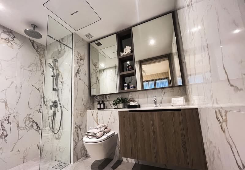 Rare 3 bed dual key! Superb location and rental!, , 3 Bedrooms, 1,130 sqft, Condominium For Sale, by Eugene Ng, 500190480 - Bathroom - PropertyGuru.com.sg