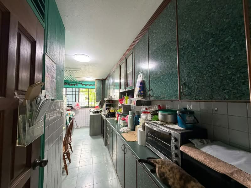 840 Woodlands Street 82, 840 Woodlands Street 82, 3 Bedrooms, 904 sqft, HDB Flat For Sale, by Ahmad Ibrahim, 500190494 - Kitchen - PropertyGuru.com.sg