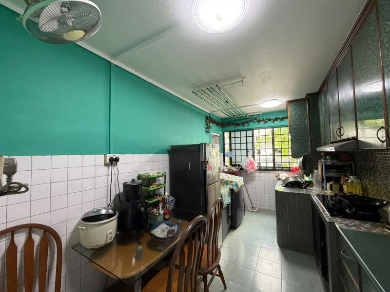 840 Woodlands Street 82, 840 Woodlands Street 82, 3 Bedrooms, 904 sqft, HDB Flat For Sale, by Ahmad Ibrahim, 500190494 - Kitchen - PropertyGuru.com.sg