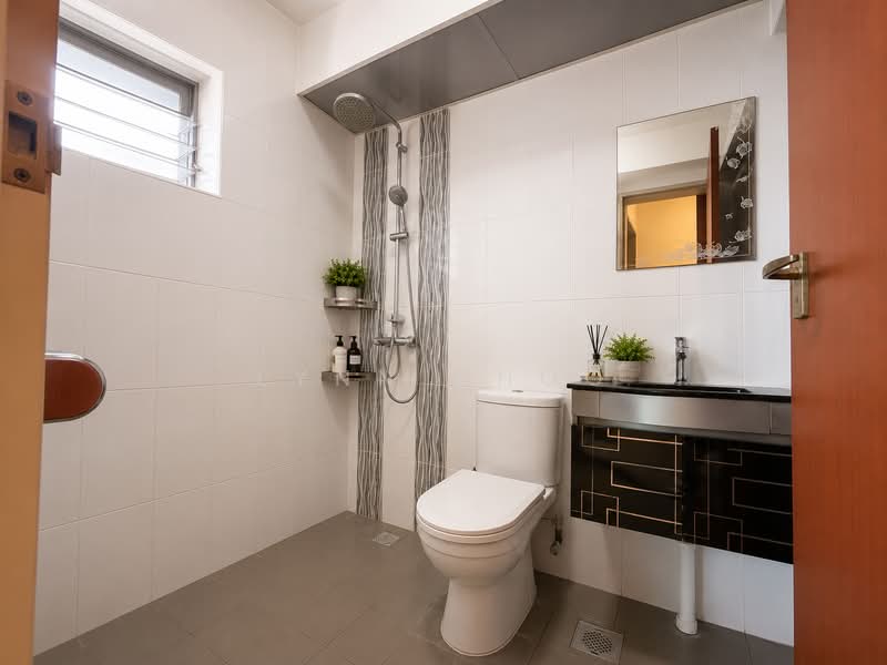 90B Telok Blangah Street 31, 90B Telok Blangah Street 31, 3 Bedrooms, 1,001 sqft, HDB Flat For Sale, by Lynn Choo, 500190495 - Bathroom - PropertyGuru.com.sg
