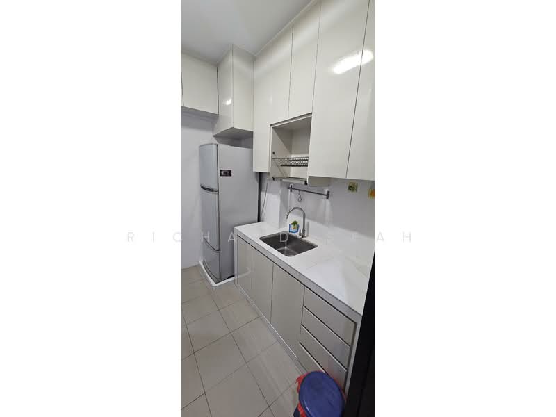197A Boon Lay Fields, 197A Boon Lay Drive, 2 Bedrooms, 731 sqft, HDB Flat For Sale, by Richard Seah, 500190497 - Kitchen - PropertyGuru.com.sg