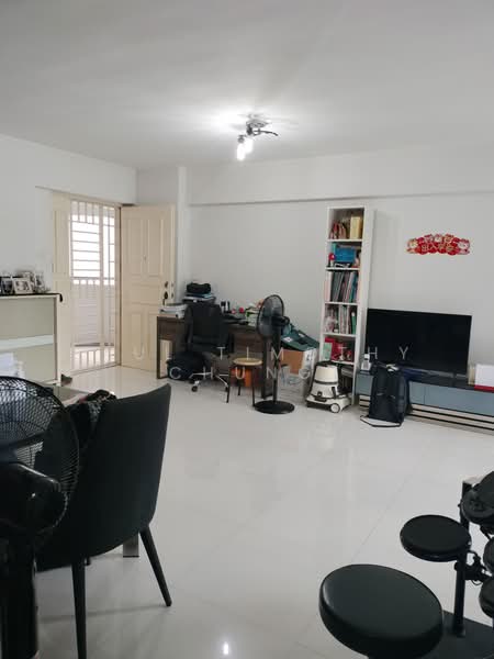 19 Dover Crescent, 19 Dover Crescent, 3 Bedrooms, 990 sqft, HDB Flat For Sale, by Paul Timothy Chung, 500190498 - Living Room - PropertyGuru.com.sg
