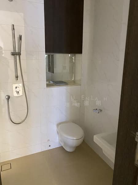 grd floor studio unit/suit home based biz/eng hoon st/tiong bahru, , Studio, 700 sqft, Terraced House For Rent, by Samuel Nah 蓝德明, 500190499 - Bathroom - PropertyGuru.com.sg
