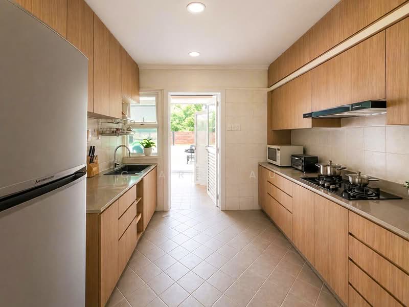 Terrace @ Springside Avenue | Close To Amenities | 3-storey ★Eminence Landed★, Springside Avenue, 4 Bedrooms, 2,600 sqft, Terraced House For Sale, by Clarry Au, 500190502 - Kitchen - PropertyGuru.com.sg