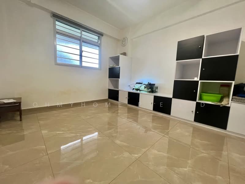 119 Bukit Merah View, 119 Bukit Merah View, 2 Bedrooms, 699 sqft, HDB Flat For Sale, by DICKSON PANG, 500190513 - Living Room - PropertyGuru.com.sg