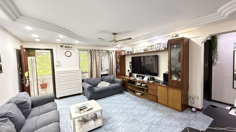 183 Bukit Batok West Avenue 8, 183 Bukit Batok West Avenue 8, 3 Bedrooms, 980 sqft, HDB Flat For Sale, by Sk Mani, 500190524 - Living Room - PropertyGuru.com.sg