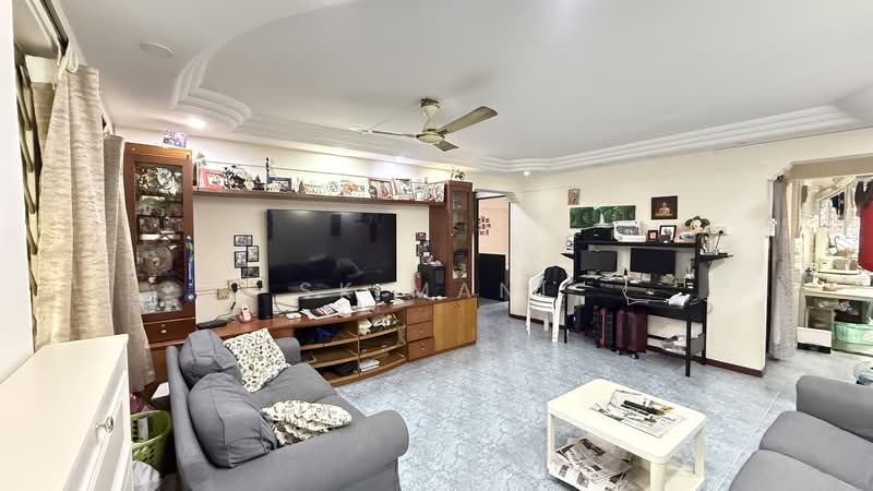 183 Bukit Batok West Avenue 8, 183 Bukit Batok West Avenue 8, 3 Bedrooms, 980 sqft, HDB Flat For Sale, by Sk Mani, 500190524 - Living Room - PropertyGuru.com.sg