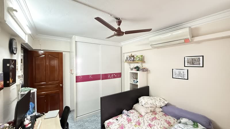 183 Bukit Batok West Avenue 8, 183 Bukit Batok West Avenue 8, 3 Bedrooms, 980 sqft, HDB Flat For Sale, by Sk Mani, 500190524 - Bedroom - PropertyGuru.com.sg