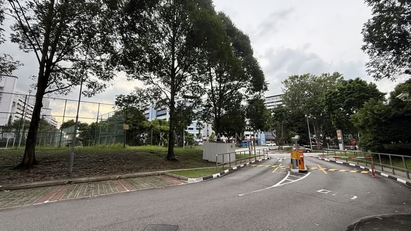 183 Bukit Batok West Avenue 8, 183 Bukit Batok West Avenue 8, 3 Bedrooms, 980 sqft, HDB Flat For Sale, by Sk Mani, 500190524 - Exterior - PropertyGuru.com.sg