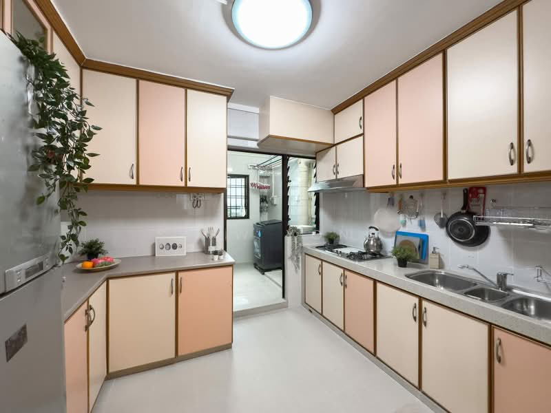 893 Tampines Avenue 8, 893 Tampines Avenue 8, 4 Bedrooms, 1,539 sqft, HDB Flat For Sale, by Shaw Yong, 500190530 - Kitchen - PropertyGuru.com.sg