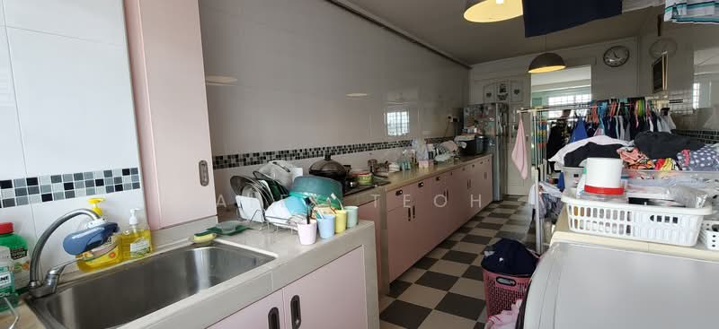 349 Bukit Batok Street 34, 349 Bukit Batok Street 34, 3 Bedrooms, 1,119 sqft, HDB Flat For Sale, by Alex Teoh, 500190538 - Kitchen - PropertyGuru.com.sg