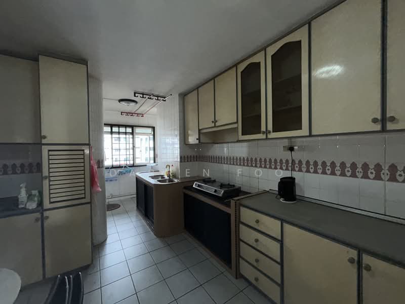 408 Choa Chu Kang Avenue 3, 408 Choa Chu Kang Avenue 3, 3 Bedrooms, 1,119 sqft, HDB Flat For Sale, by Darren Foo, 500190541 - Kitchen - PropertyGuru.com.sg