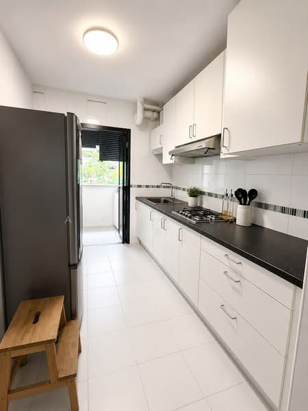 485 Segar Road, 485 Segar Road, 3 Bedrooms, 990 sqft, HDB Flat For Sale, by Aloisa Lua (嘉嘉), 500190542 - Kitchen - PropertyGuru.com.sg