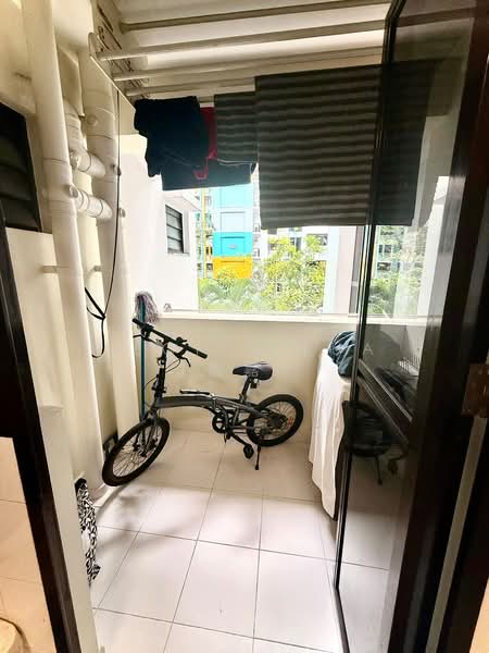 485 Segar Road, 485 Segar Road, 3 Bedrooms, 990 sqft, HDB Flat For Sale, by Aloisa Lua (嘉嘉), 500190542 - Balcony - PropertyGuru.com.sg