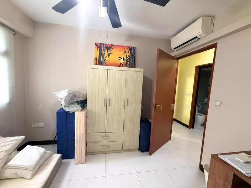 485 Segar Road, 485 Segar Road, 3 Bedrooms, 990 sqft, HDB Flat For Sale, by Aloisa Lua (嘉嘉), 500190542 - Bedroom - PropertyGuru.com.sg