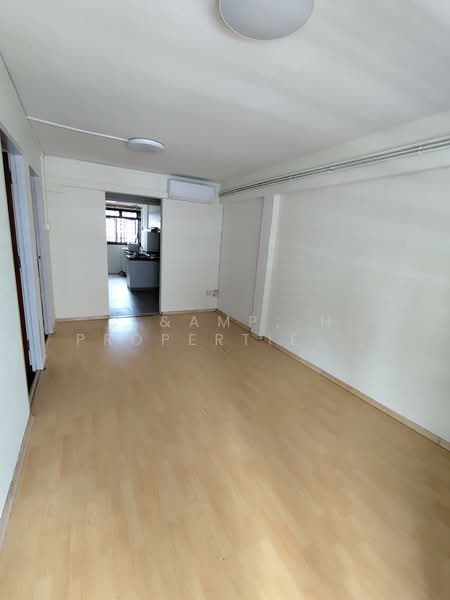 113 Lorong 1 Toa Payoh, 113 Lorong 1 Toa Payoh, 3 Bedrooms, 700 sqft, HDB Flat For Rent, by TOK CHWEE LUAN JASMIN, 500190552 - Living Room - PropertyGuru.com.sg