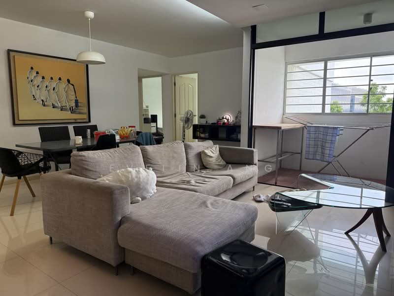 275D Jurong West Street 25, 275D Jurong West Street 25, Room Rental, 150 sqft, HDB Flat For Rent, by Evelin Ang, 500190553 - Living Room - PropertyGuru.com.sg