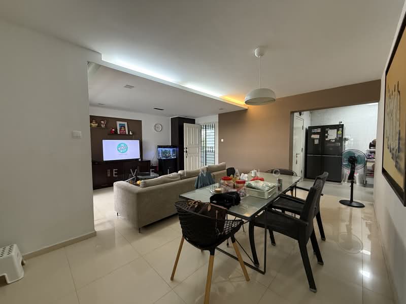 275D Jurong West Street 25, 275D Jurong West Street 25, Room Rental, 150 sqft, HDB Flat For Rent, by Evelin Ang, 500190553 - Living Room - PropertyGuru.com.sg