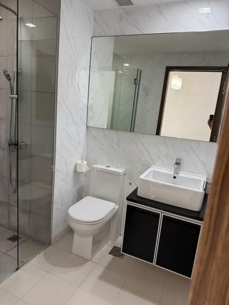 Loft @ Nathan, 31 Nathan Road, Tanglin / Holland / Bukit Timah, 1 Bedroom, 388 sqft, Condominium For Rent, by Shaw Yong, 500190554 - Bathroom - PropertyGuru.com.sg