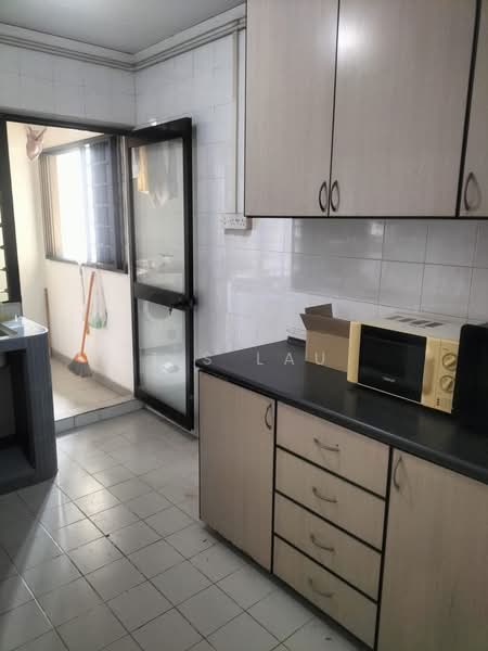 60 Lorong 4 Toa Payoh, 60 Lorong 4 Toa Payoh, 4 Bedrooms, 1,291 sqft, HDB Flat For Sale, by T.S Lau, 500190559 - Kitchen - PropertyGuru.com.sg