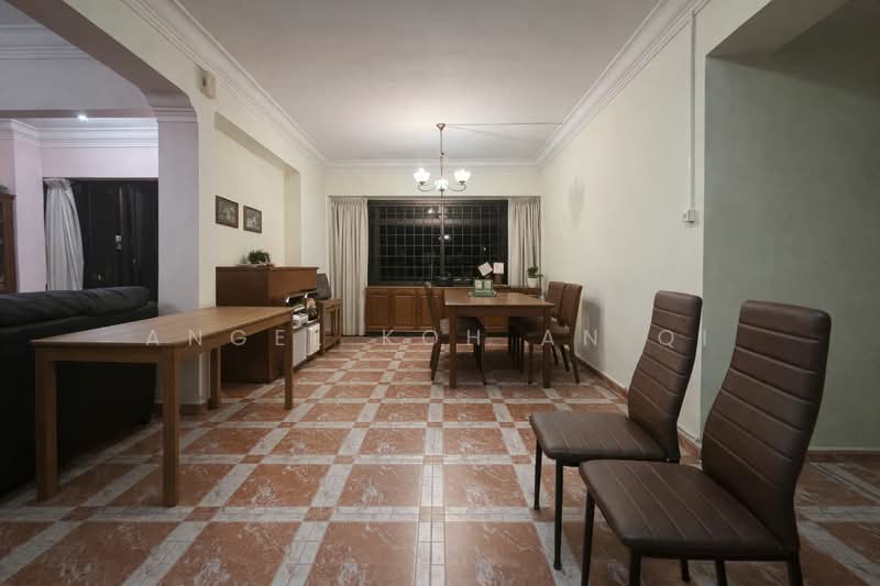 168 Petir Road, 168 Petir Road, 3 Bedrooms, 1,292 sqft, HDB Flat For Sale, by Angel Koh An Qi, 500190560 - Living Room - PropertyGuru.com.sg