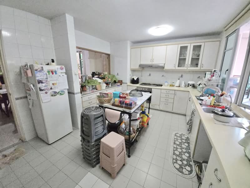 Kew Lane, , 6 Bedrooms, 3,560 sqft, Corner Terrace For Sale, by Joe Leow, 500190565 - Kitchen - PropertyGuru.com.sg