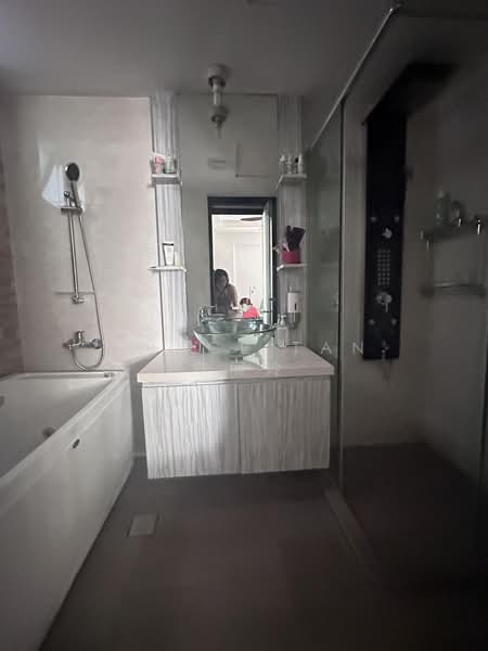 Summerdale, 10 Boon Lay Drive, 3 Bedrooms, 1,216 sqft, Condominium For Sale, by Grace Tan 陈丽玲, 500190573 - PropertyGuru.com.sg