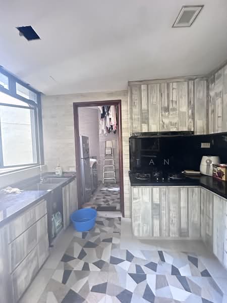 Summerdale, 10 Boon Lay Drive, 3 Bedrooms, 1,216 sqft, Condominium For Sale, by Grace Tan 陈丽玲, 500190573 - PropertyGuru.com.sg