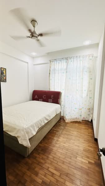 Summerdale, 10 Boon Lay Drive, 3 Bedrooms, 1,216 sqft, Condominium For Sale, by Grace Tan 陈丽玲, 500190573 - Bedroom - PropertyGuru.com.sg