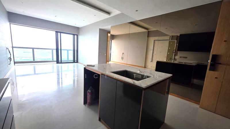 Marina Bay Residences, 18 Marina Boulevard, 2 Bedrooms, 1,130 sqft, Condominium For Sale, by Tricia Tan, 500190575 - Kitchen - PropertyGuru.com.sg