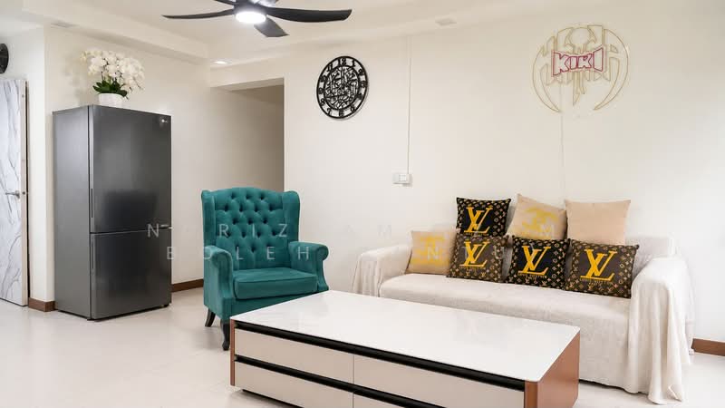 782B Woodlands Crescent, 782B Woodlands Crescent, 3 Bedrooms, 1,206 sqft, HDB Flat For Sale, by Norizzam (Zam Boleh Bantu), 500190577 - Living Room - PropertyGuru.com.sg