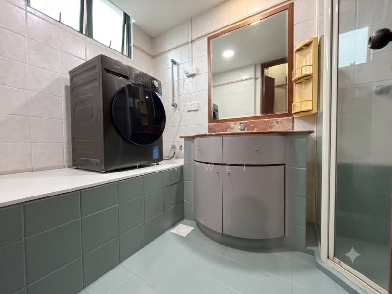 Summerdale, 2 Boon Lay Drive, Room Rental, 250 sqft, Condominium For Rent, by Tan Wei, 500190593 - Bathroom - PropertyGuru.com.sg