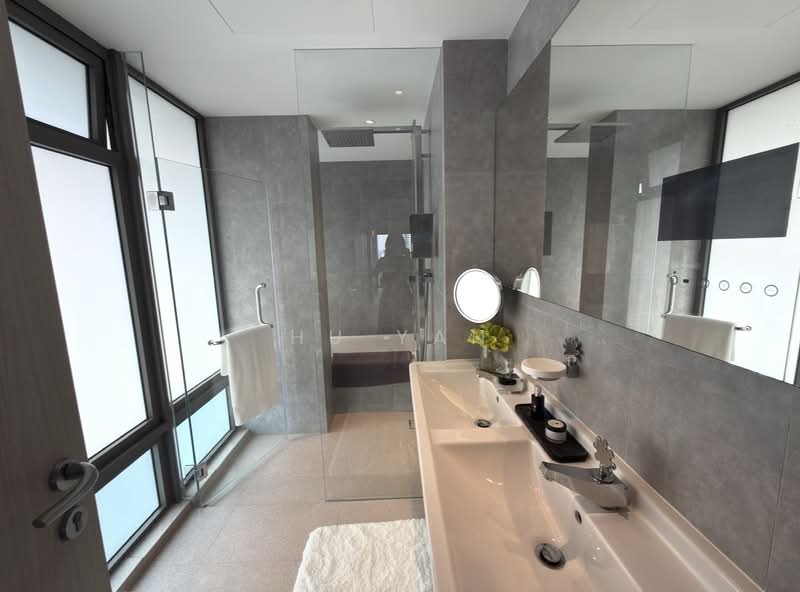 The Lumos, 9 Leonie Hill, 4 Bedrooms, 3,271 sqft, Apartment For Sale, by Hu Yan, 500190635 - Bathroom - PropertyGuru.com.sg