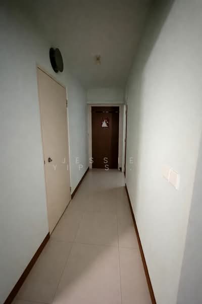 342B Yishun Ring Road, 342B Yishun Ring Road, 2 Bedrooms, 732 sqft, HDB Flat For Sale, by Jessie Yip Shiok Chen, 500190649 - Corridor - PropertyGuru.com.sg