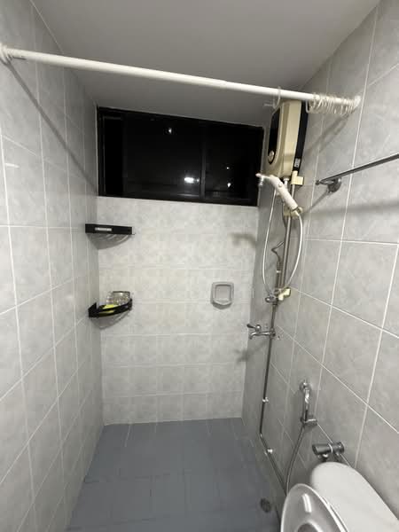 Pandan Valley, 1 Pandan Valley, Room Rental, 80 sqft, Condominium For Rent, by Linda Ho, 500190662 - Bathroom - PropertyGuru.com.sg
