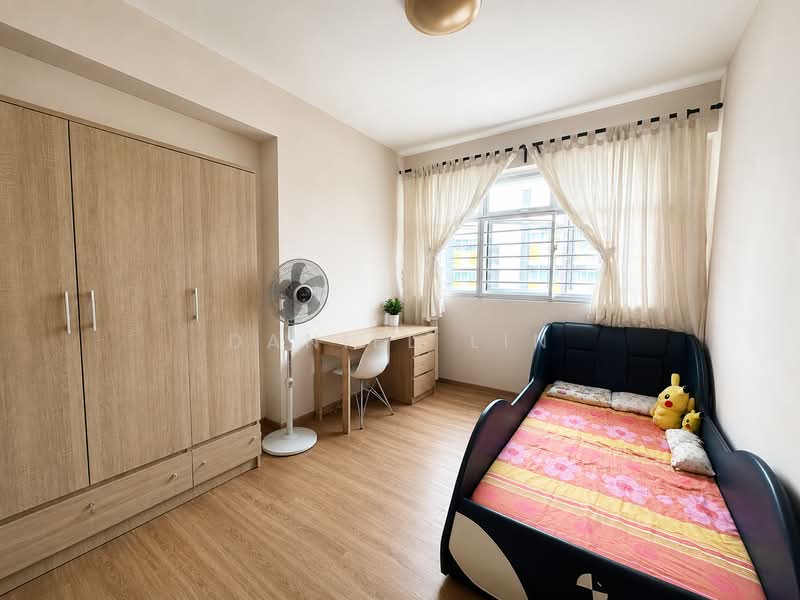 449A Bukit Batok West Avenue 9, 449A Bukit Batok West Avenue 9, 3 Bedrooms, 1,001 sqft, HDB Flat For Sale, by Daniel Lin, 500190665 - Bedroom - PropertyGuru.com.sg