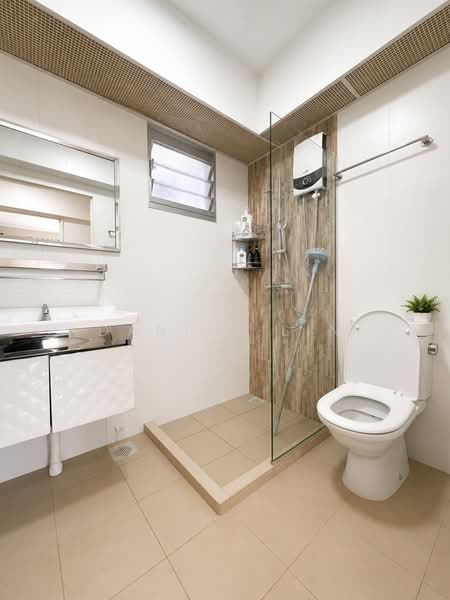 449A Bukit Batok West Avenue 9, 449A Bukit Batok West Avenue 9, 3 Bedrooms, 1,001 sqft, HDB Flat For Sale, by Daniel Lin, 500190665 - Bathroom - PropertyGuru.com.sg