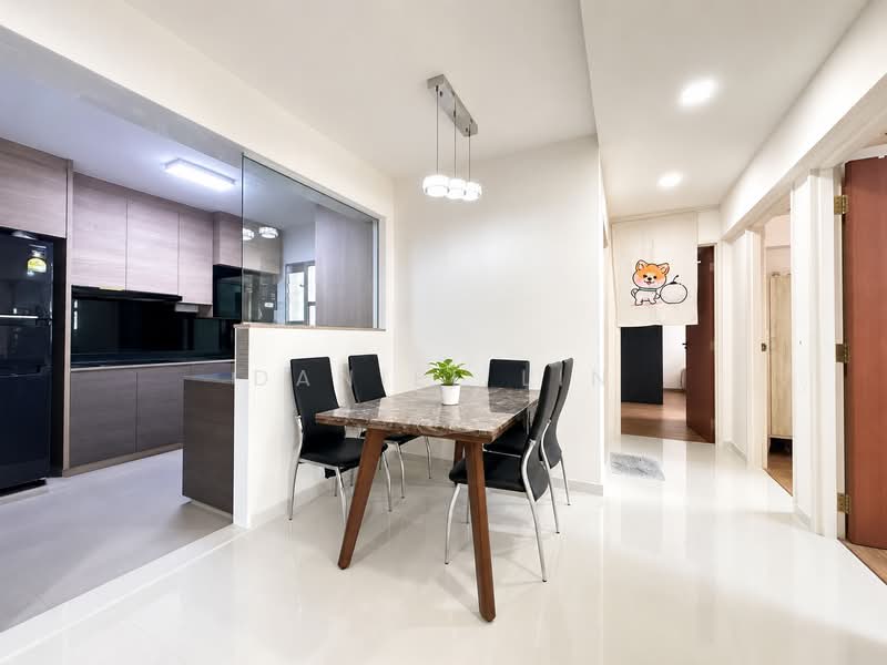 449A Bukit Batok West Avenue 9, 449A Bukit Batok West Avenue 9, 3 Bedrooms, 1,001 sqft, HDB Flat For Sale, by Daniel Lin, 500190665 - Kitchen - PropertyGuru.com.sg