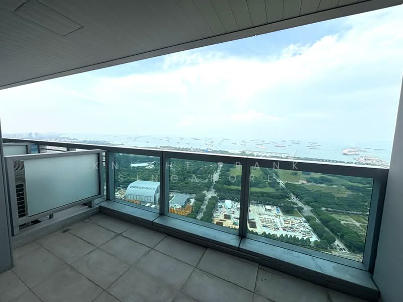 Marina Bay Residences, 18 Marina Boulevard, 2 Bedrooms, 1,130 sqft, Condominium For Sale, by LORRAINE CHEW LUO LIN, 500190666 - Balcony - PropertyGuru.com.sg