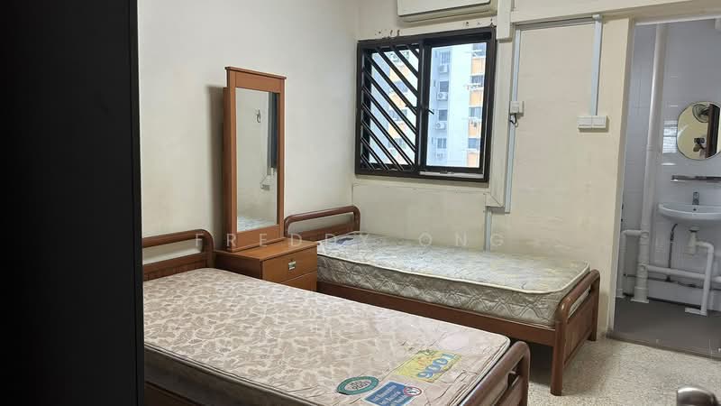 121 Ang Mo Kio Avenue 3, 121 Ang Mo Kio Avenue 3, 2 Bedrooms, 721 sqft, HDB Flat For Sale, by Freddy Ong, 500190673 - Bedroom - PropertyGuru.com.sg
