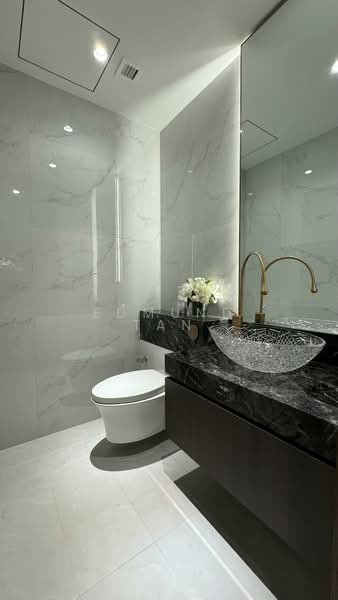 Grand Dunman, 18 Dunman Road, 5 Bedrooms, 2,131 sqft, Condominium For Sale, by Edmund Tan, 500190680 - Bathroom - PropertyGuru.com.sg
